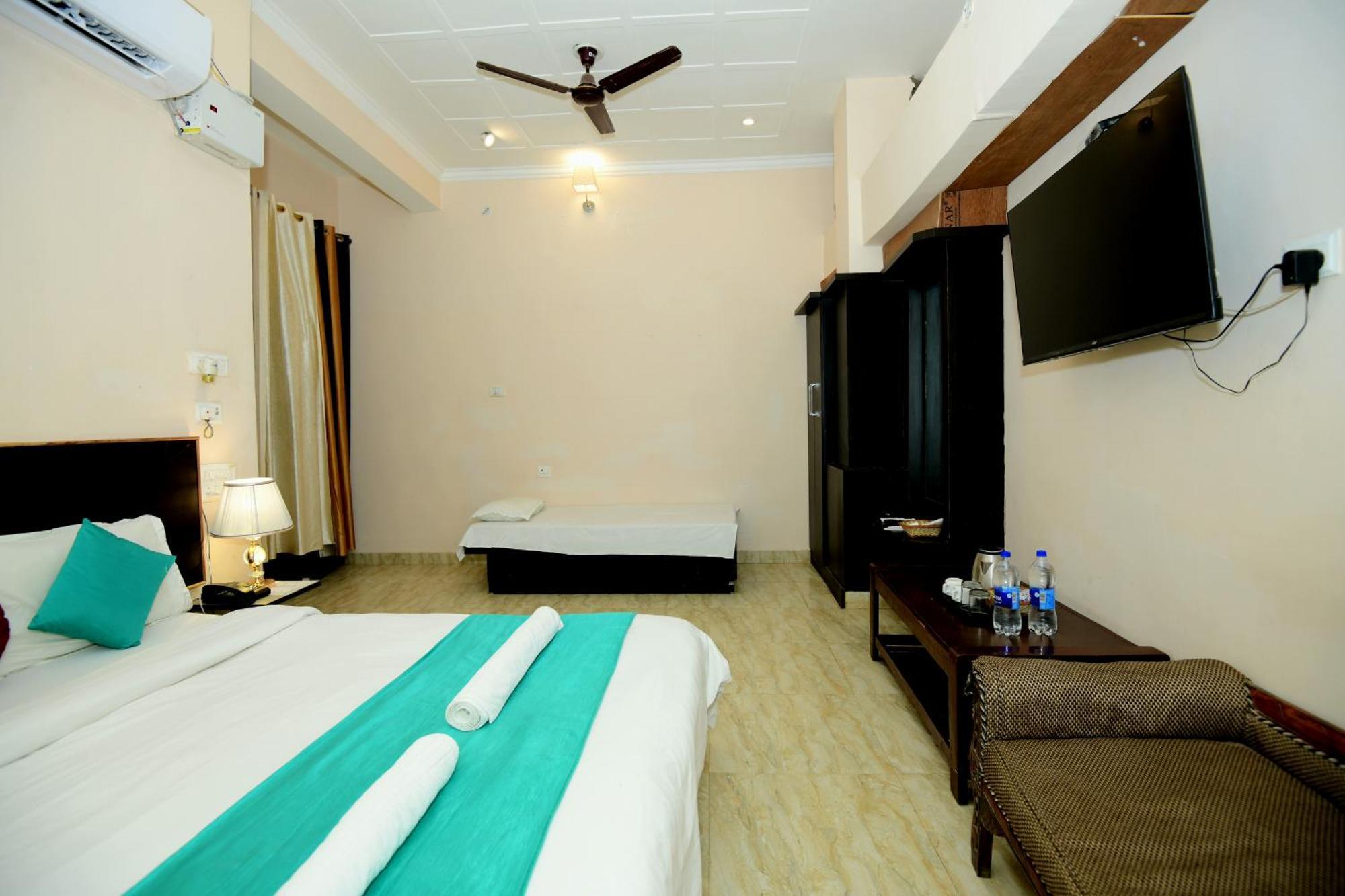 Ap Palace Hotel, Ayodhya Exterior foto