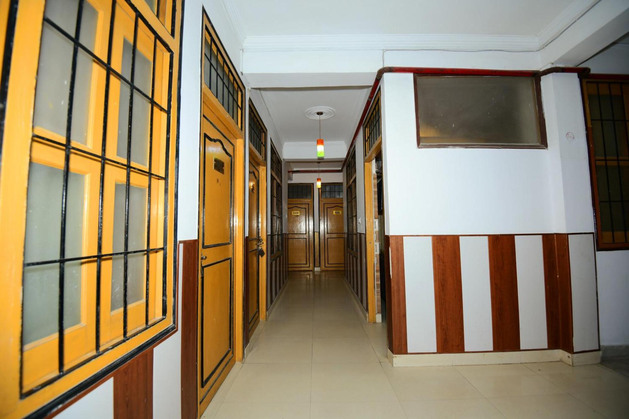 Ap Palace Hotel, Ayodhya Exterior foto