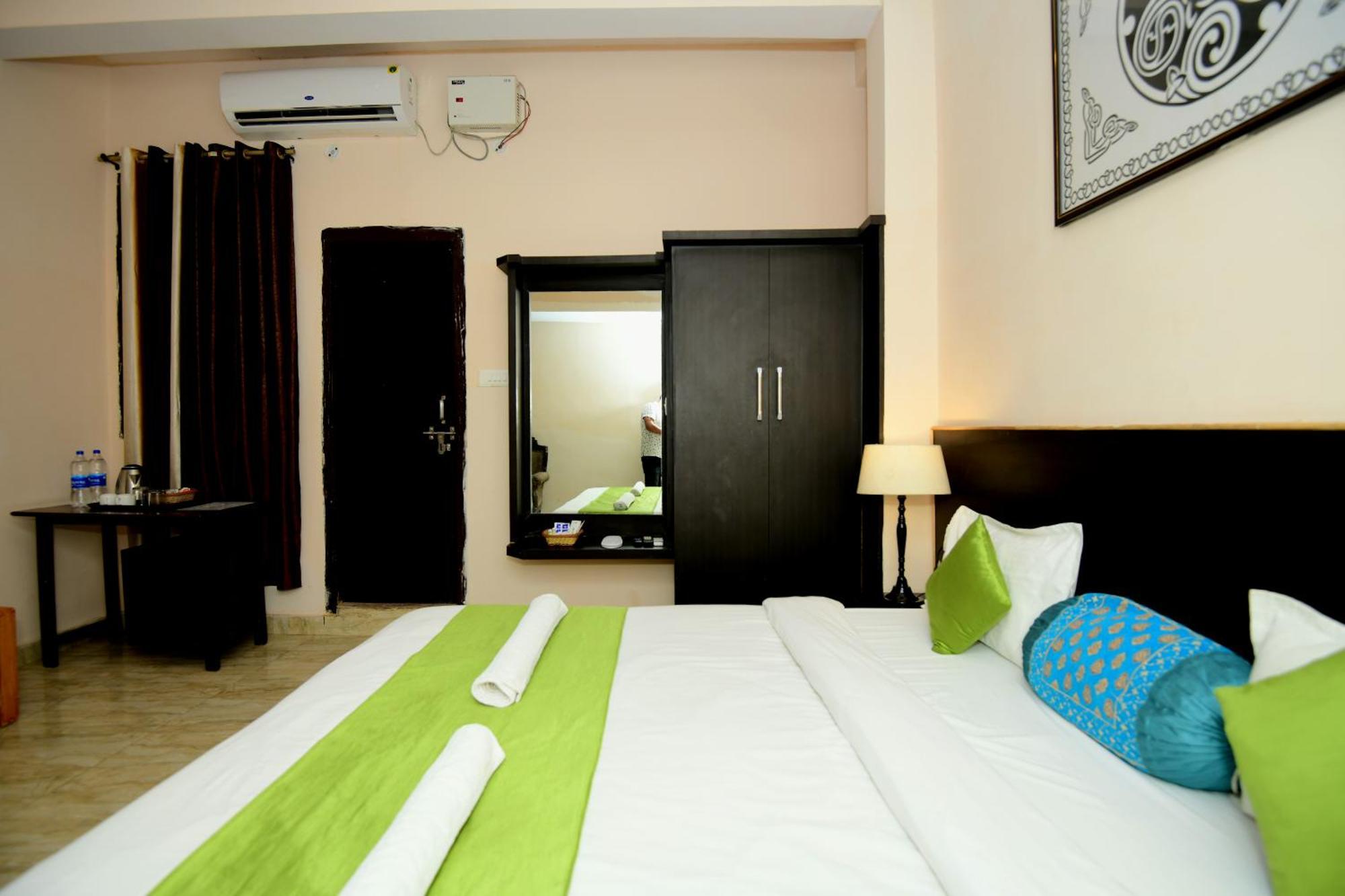 Ap Palace Hotel, Ayodhya Exterior foto